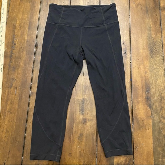 Athleta Women’s Medium Black High-Waisted Cropped Leggings, inner waist pocket M - Picture 1 of 8